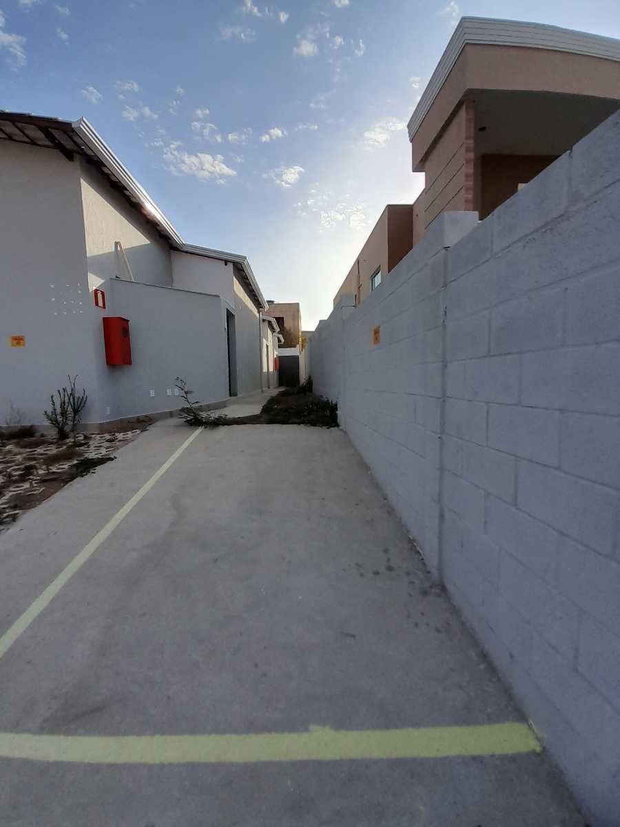 Casa à venda com 2 quartos, 1 banheiro, 1 vaga e 48m² no Novo Centro, Santa Luzia — foto principal