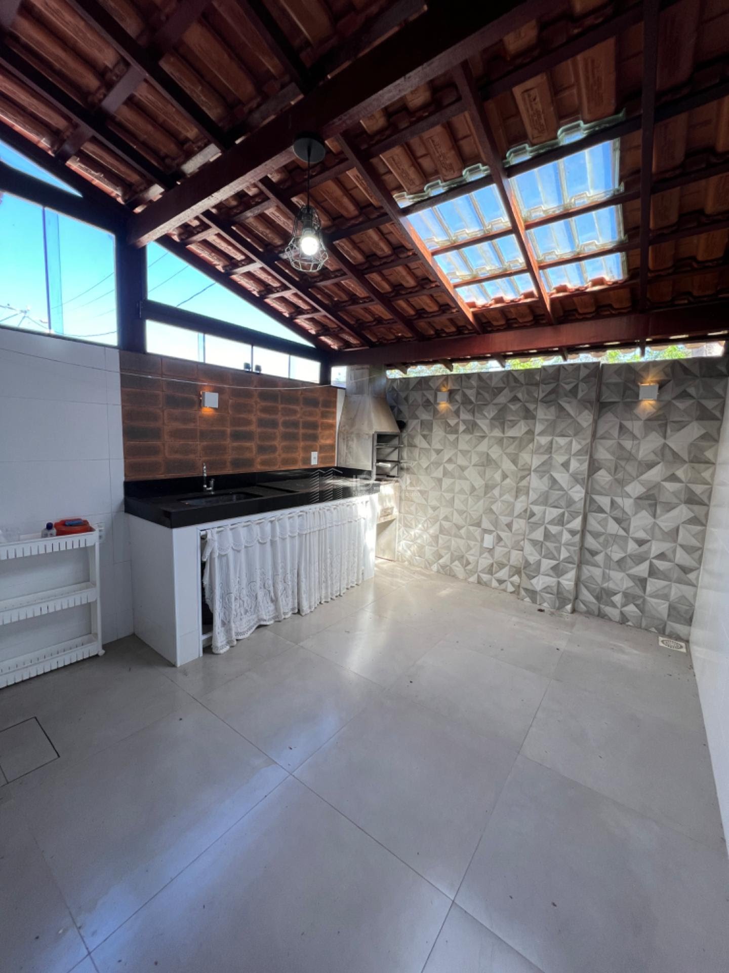 Casa à venda com 2 quartos, 1 banheiro, 1 vaga e 63m² no Parque Joquei Club, Campos dos Goytacazes — foto principal