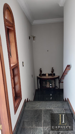 Escada descendo