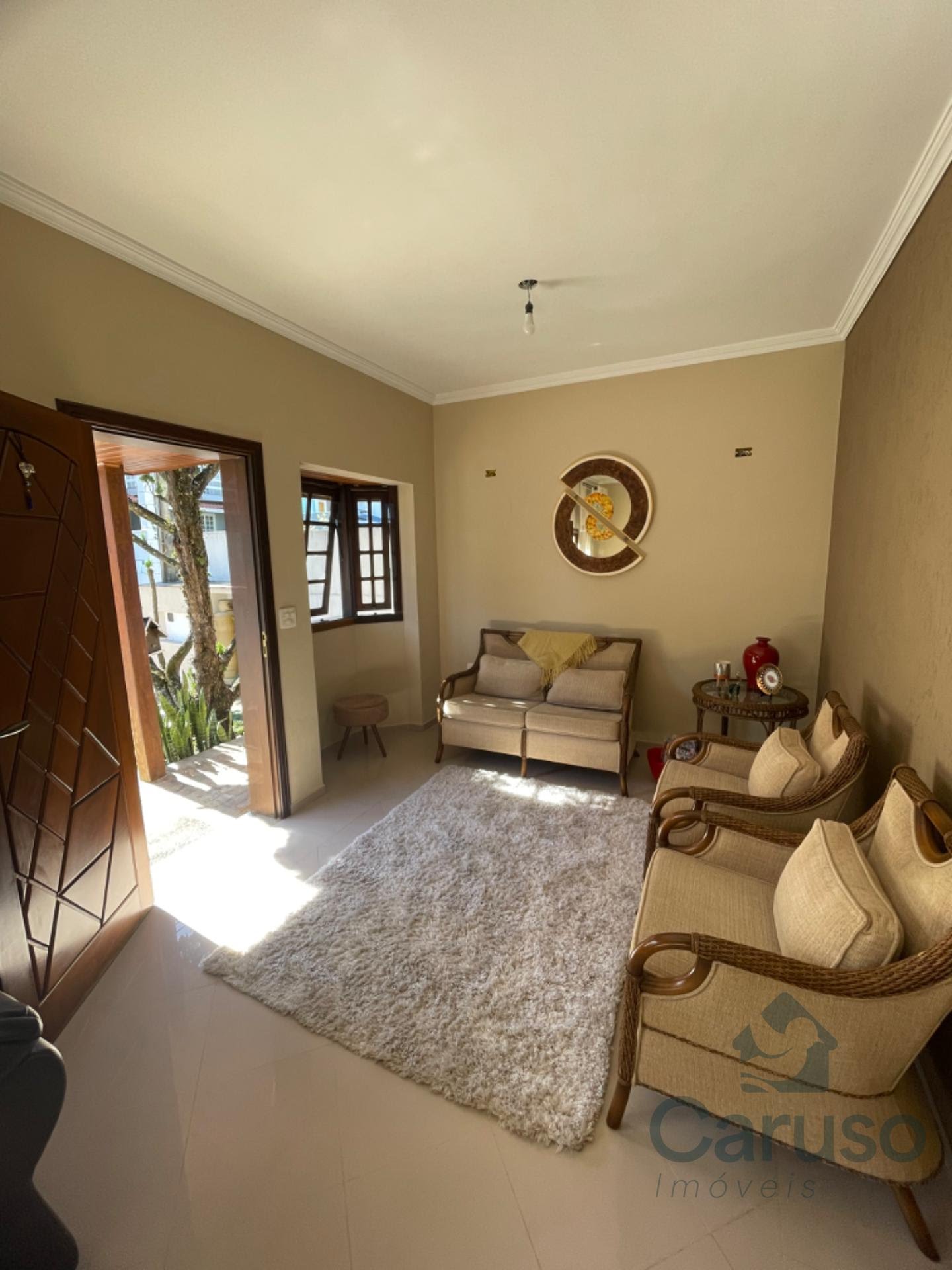 Casa à venda com 3 quartos, 1 suíte, 4 vagas e 200m² no Condomínio Arujazinho IV, Arujá (SP) — foto 2 de 24