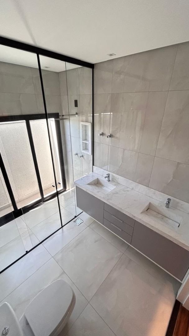 Casa à venda com 3 quartos, 3 suítes, 4 vagas e 285m² no Alphaville Nova Esplanada 3, Votorantim (SP) — foto 15 de 30