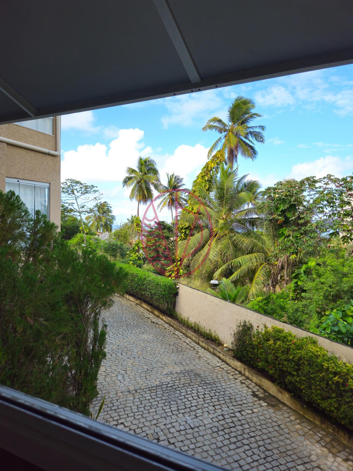 Casa à venda com 4 quartos, 4 suítes, 4 vagas e 300m² no Pituaçu, Salvador (BA) — foto 17 de 30