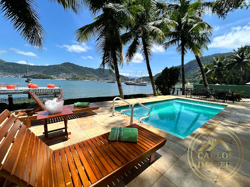 Casa Frente Mar para Temporada em Angra dos Reis / RJ no bairro Marinas