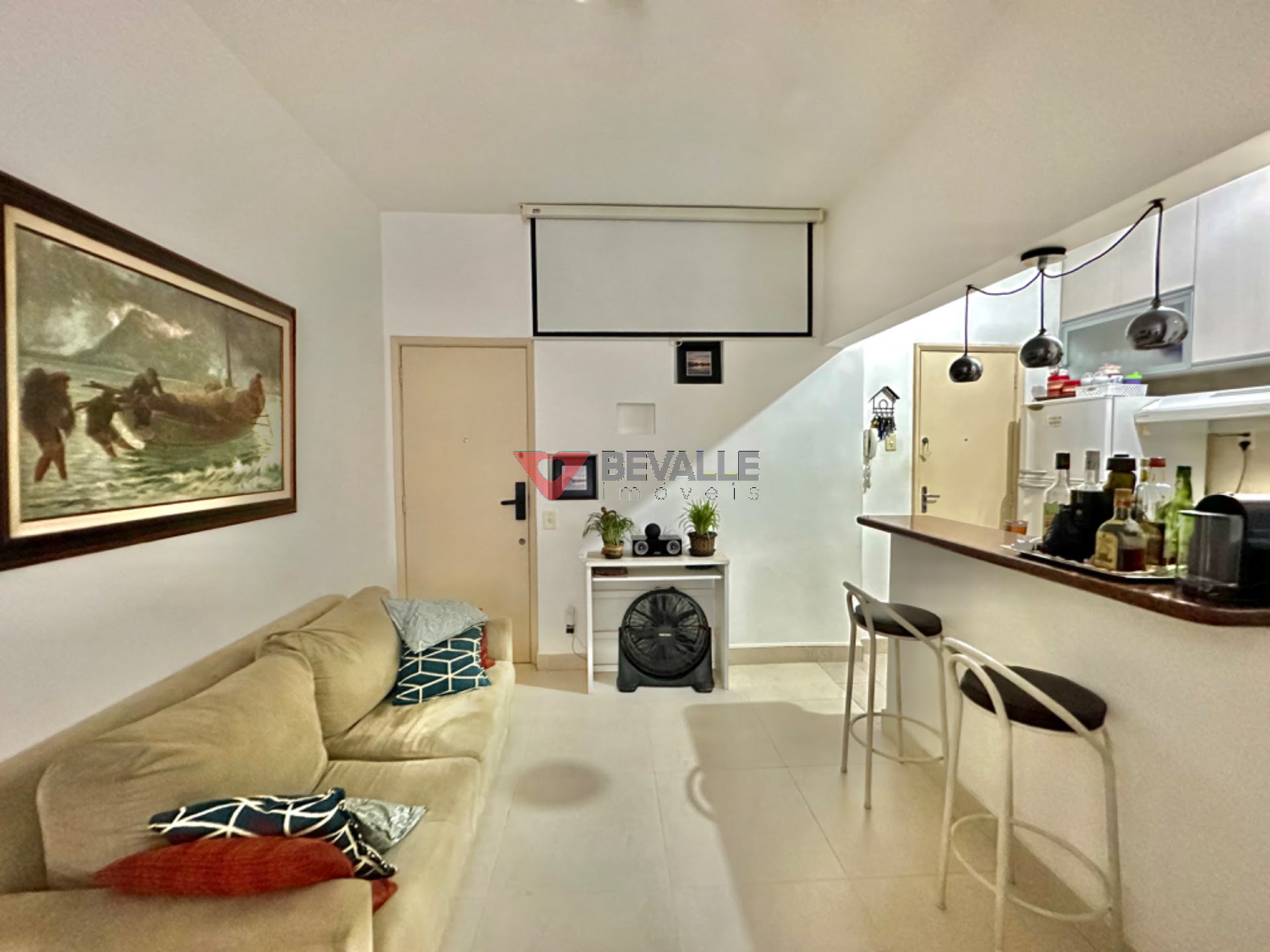 Apartamento à venda com 2 quartos, 2 banheiros, 1 vaga e 70m² no Copacabana, Rio de Janeiro — foto principal