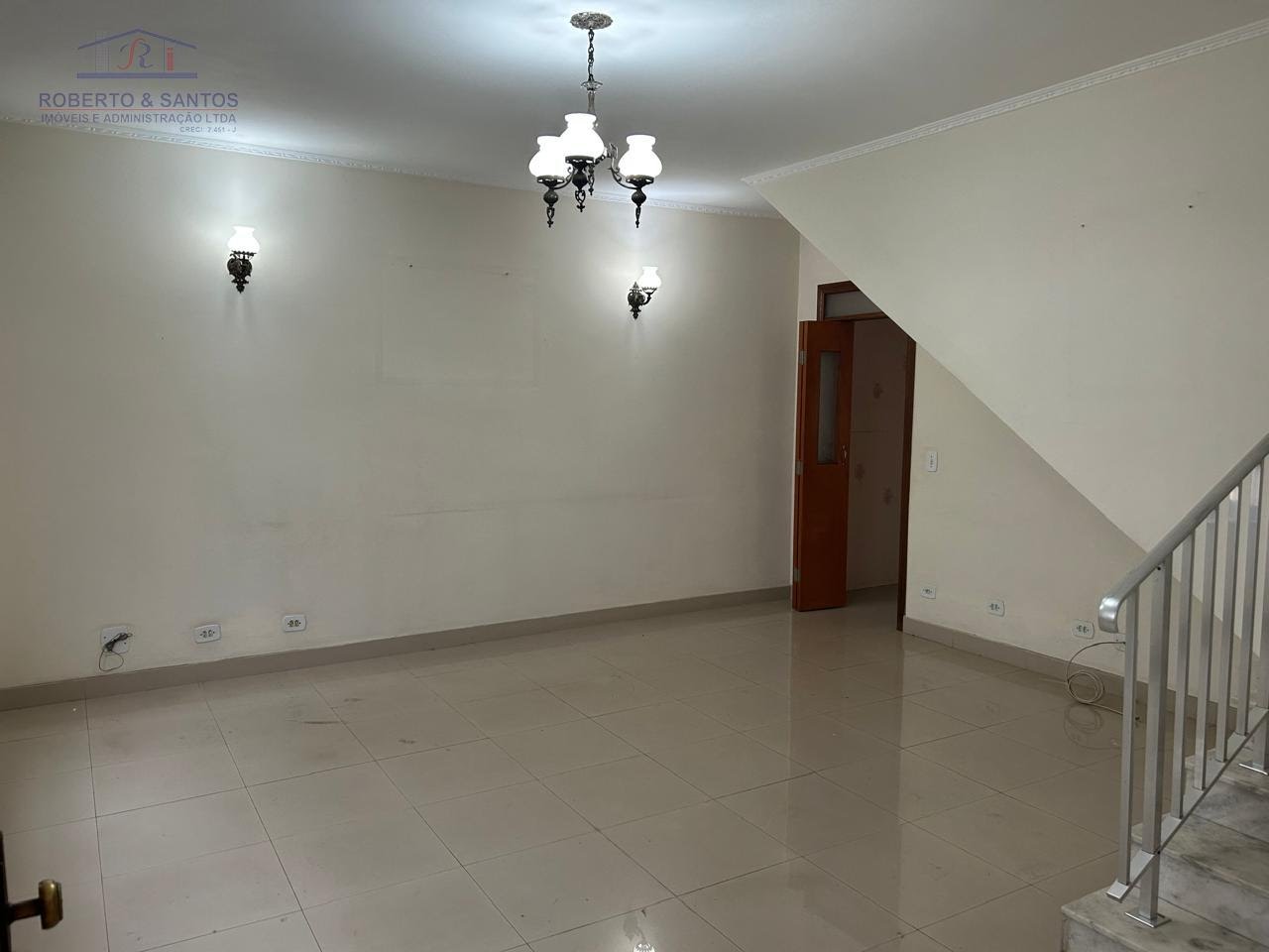 Sala, outra vista do piso