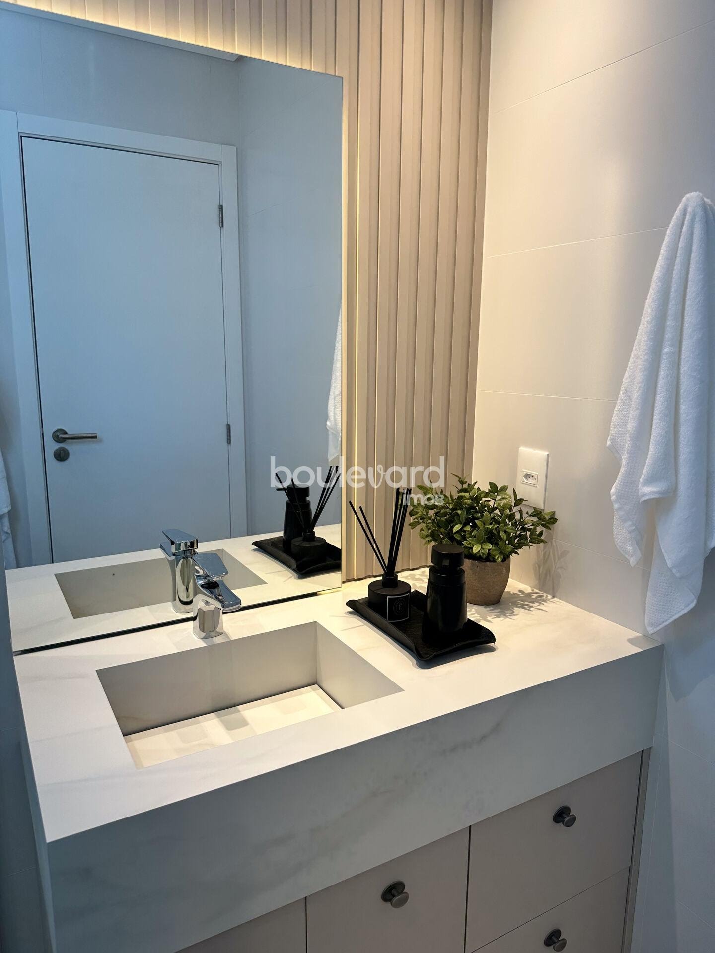 Apartamento à venda com 3 quartos, 1 suíte, 2 vagas e 107m² no Centro, Florianópolis (SC) — foto 12 de 30