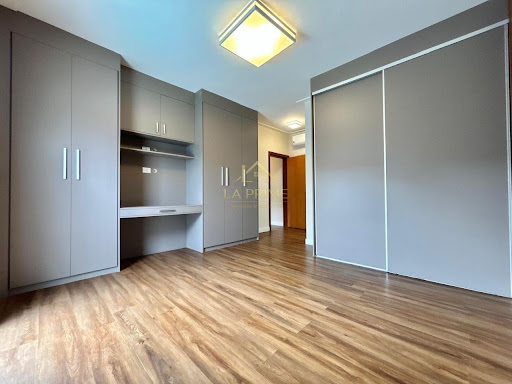 Casa de Condomínio em Cajuru do Sul - Sorocaba, SP -Porteira fechada - 3 suítes - 180m2 -