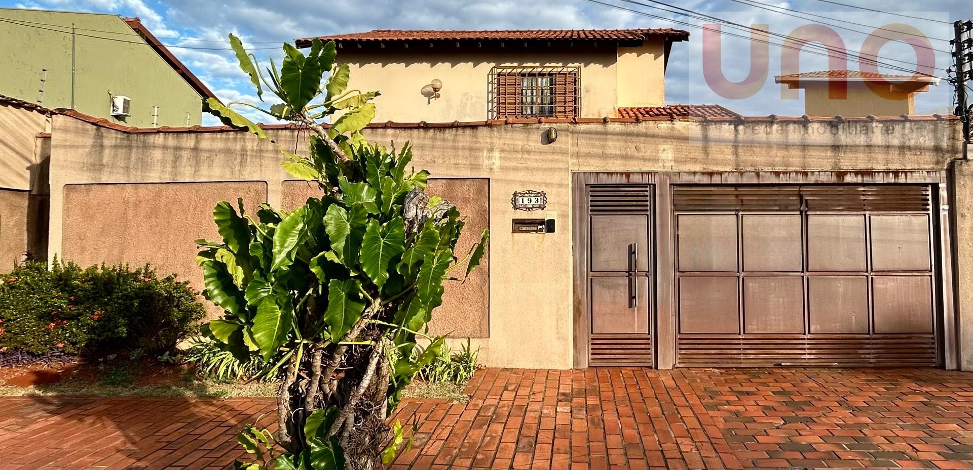 Casa à venda com 1 quarto, 3 suítes, 4 vagas e 282m² no Carandá Bosque, Campo Grande (MS) — foto 2 de 11