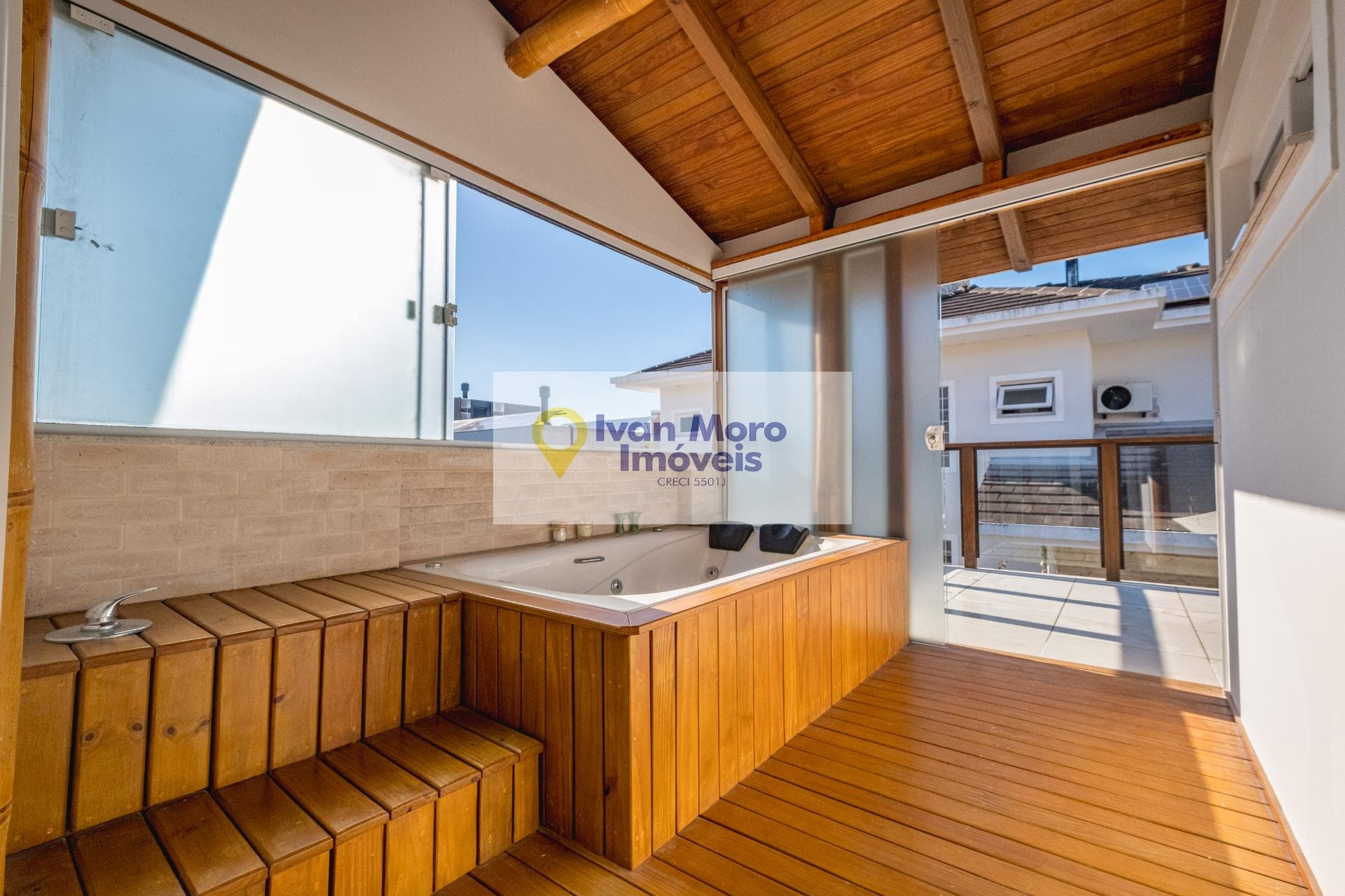 Casa à venda com 4 quartos, 2 suítes, 3 vagas e 450m² no Rio Tavares, Florianópolis (SC) — foto 19 de 23