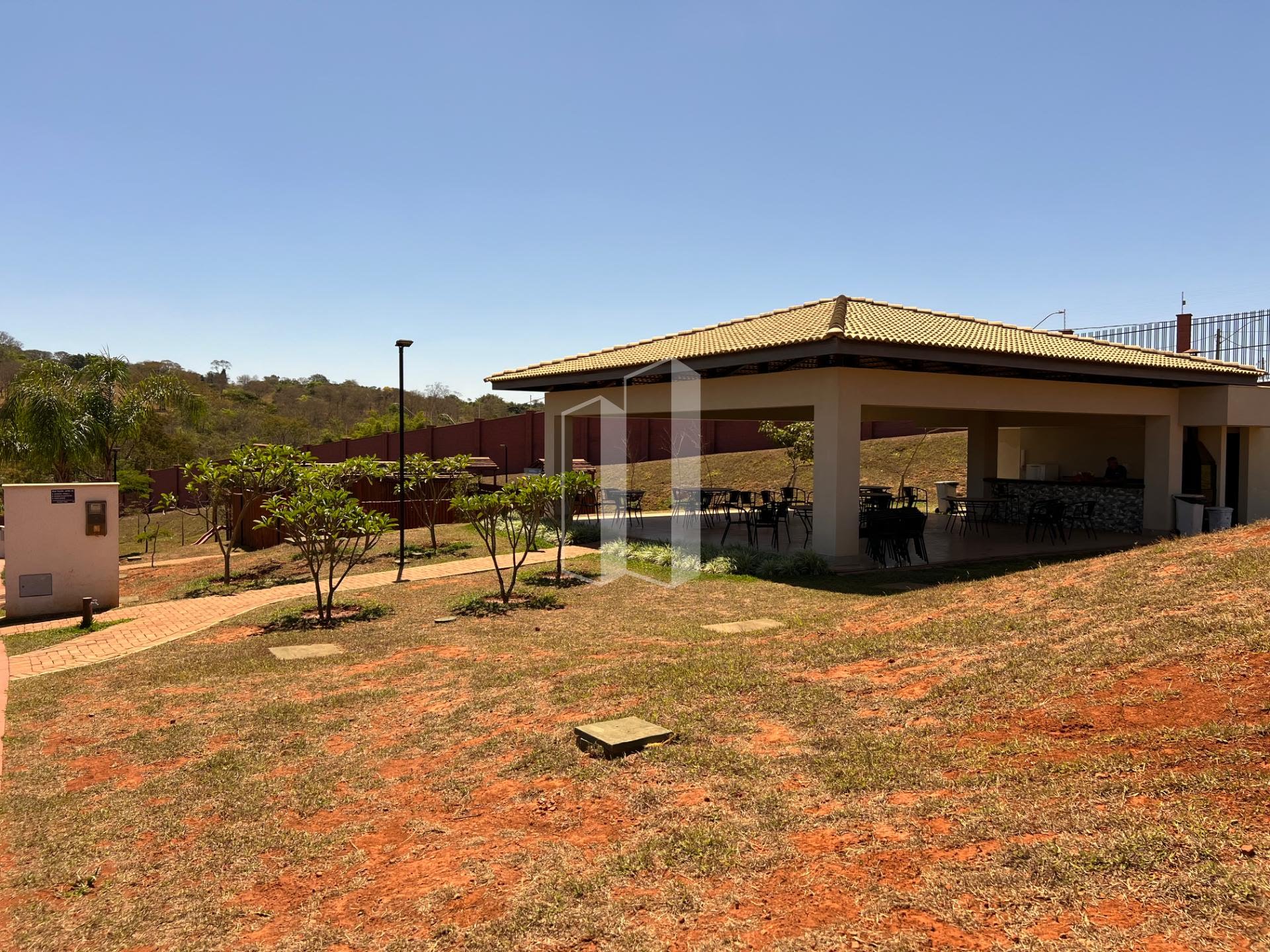 Casa à venda com 4 quartos, 3 suítes, 2 vagas e 246m² no Jardins Capri, Senador Canedo (GO) — foto 27 de 30