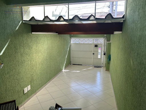 2 vagas, portão automático