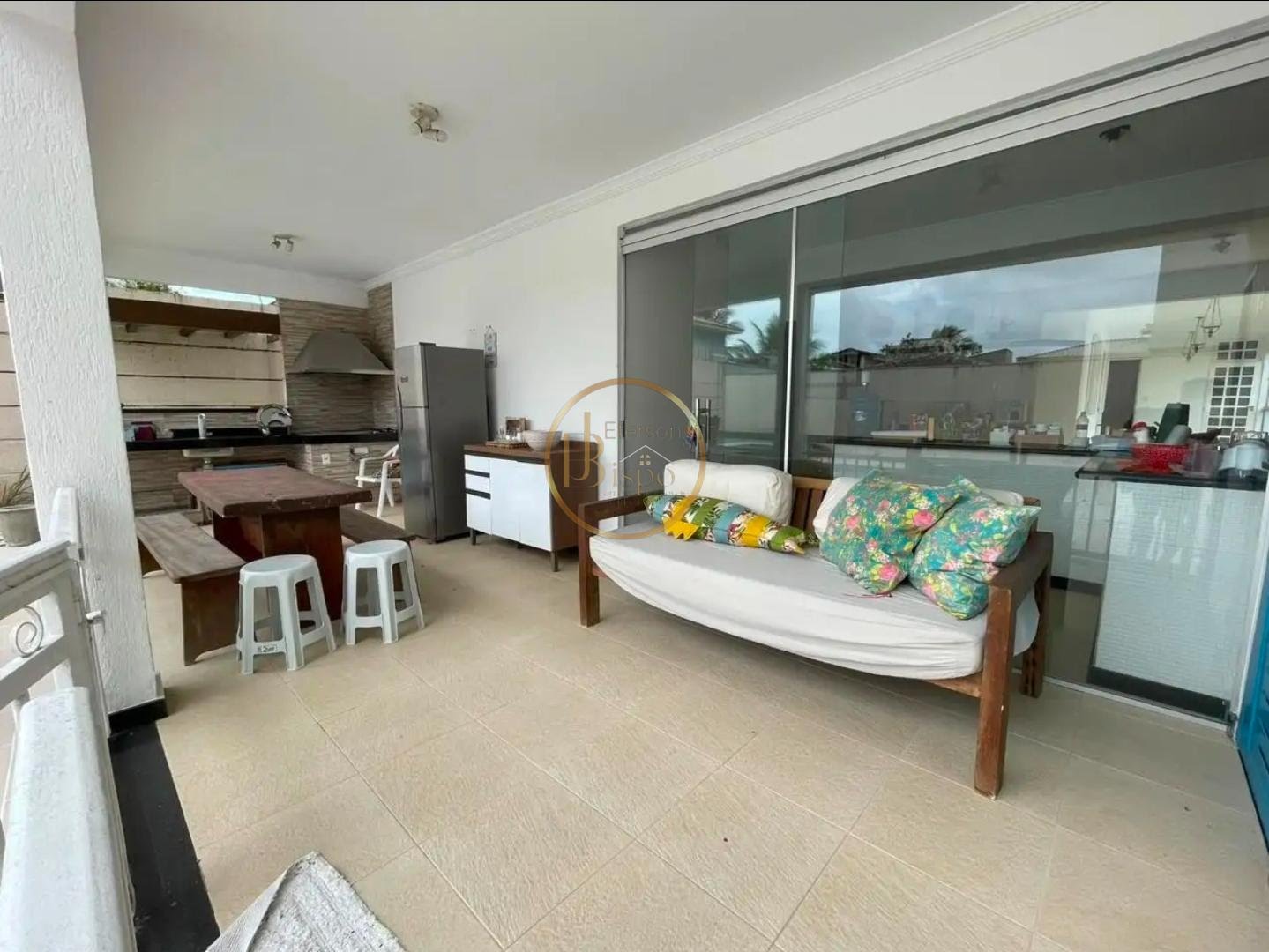 Casa para alugar com 4 quartos, 3 suítes, 2 vagas e 200m² no Mundaí, Porto Seguro (BA) — foto 4 de 17