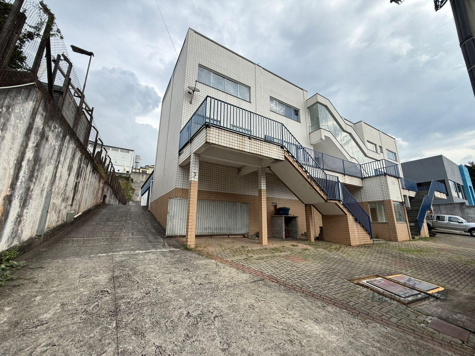 Comercial à venda com 1530m² no Centro Industrial, Arujá (SP) — foto 3 de 30