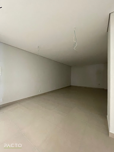 Sala comercial à venda e locação no Centro de Araranguá