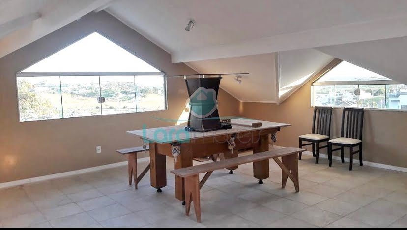 Casa à venda com 4 quartos, 4 suítes, 2 vagas e 288m² no Lagoa, Macaé (RJ) — foto 9 de 9