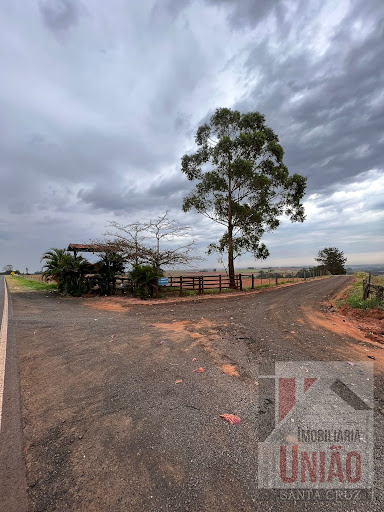 Chácara em Área Rural de Caporanga - Bairro São Sebastião  -  Santa Cruz do Rio Pardo