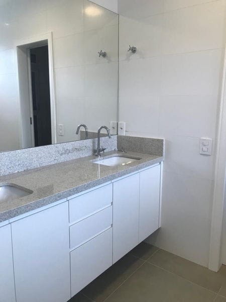 Casa à venda com 6 quartos, 4 suítes, 2 vagas e 194m² no Cachoeira do Bom Jesus, Florianópolis (SC) — foto 21 de 23