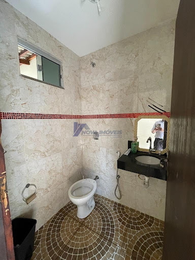 Casa à Venda em Interlagos - 270m², 2 Dormitórios, R$890k