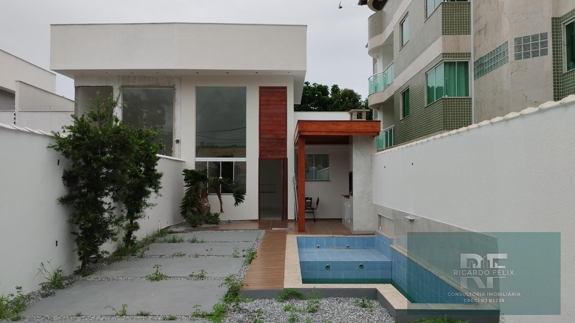 Casa à venda com 3 quartos, 3 banheiros, 3 vagas e 240m² no Costazul, Rio das Ostras — foto principal