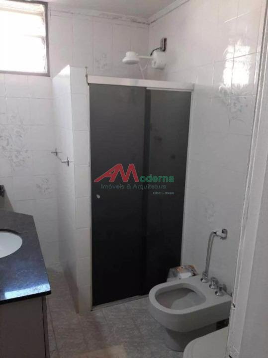 Casa à venda com 3 quartos, 1 suíte, 2 vagas e 186m² no Rudge Ramos, São Bernardo do Campo (SP) — foto 8 de 11