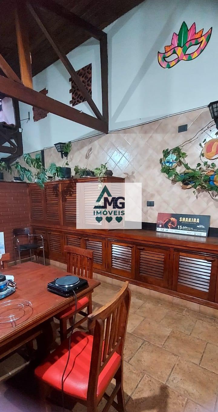 Casa à venda com 4 quartos, 1 suíte, 3 vagas e 424m² no Chácara das Rosas, Três Corações (MG) — foto 26 de 30