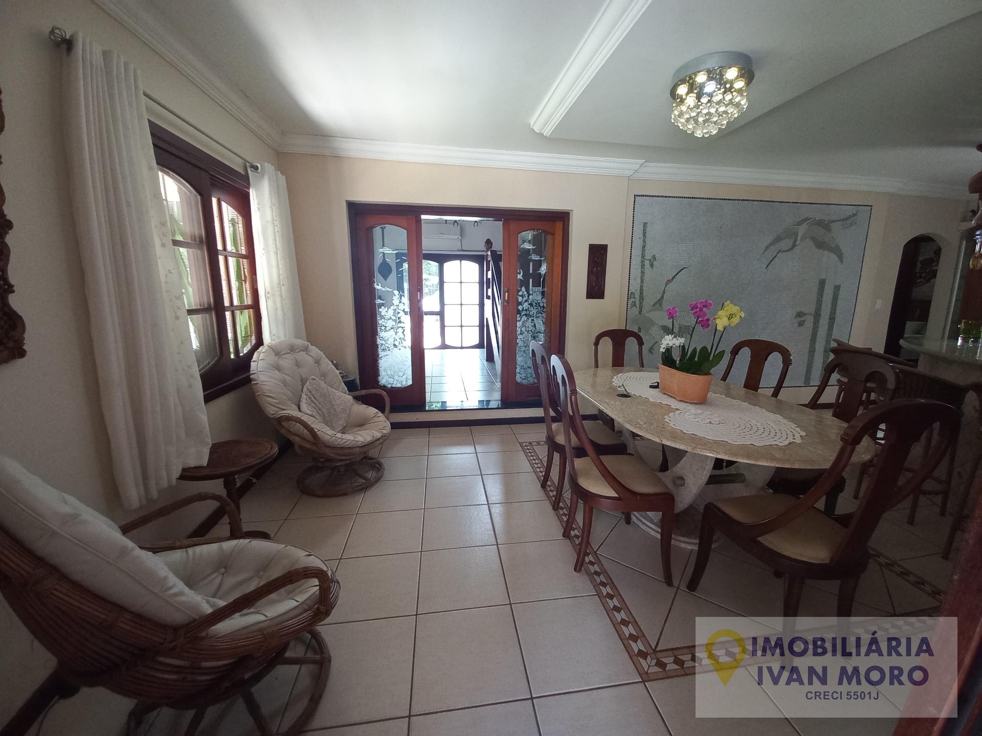 Casa à venda com 5 quartos, 2 suítes, 4 vagas e 219m² no Daniela, Florianópolis (SC) — foto 25 de 30
