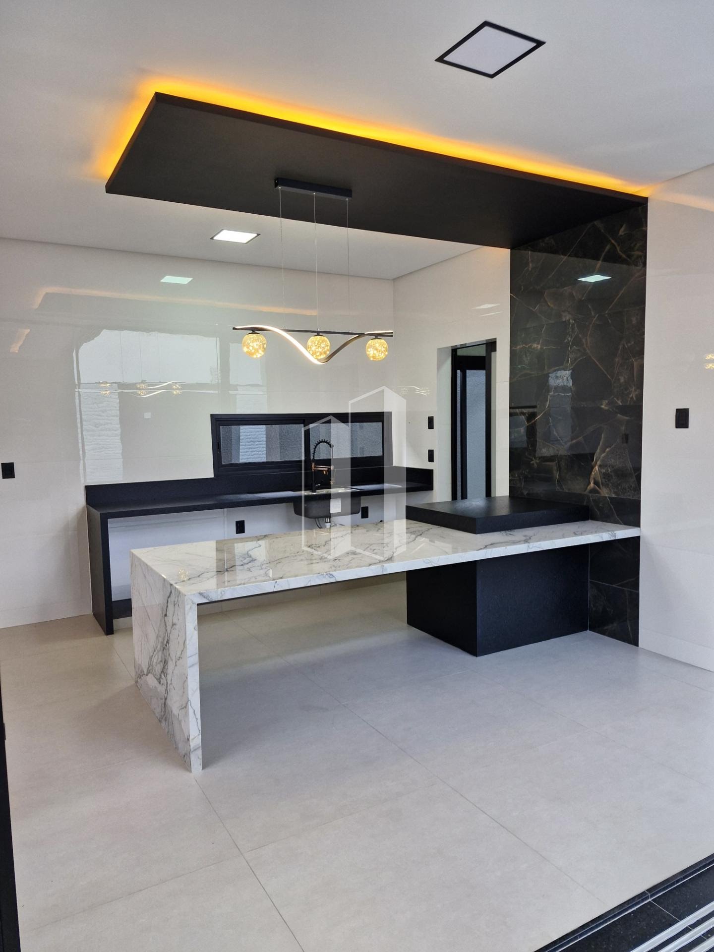 Casa à venda com 4 quartos, 4 suítes, 4 vagas e 238m² no Moinho dos Ventos, Goiânia (GO) — foto 8 de 11