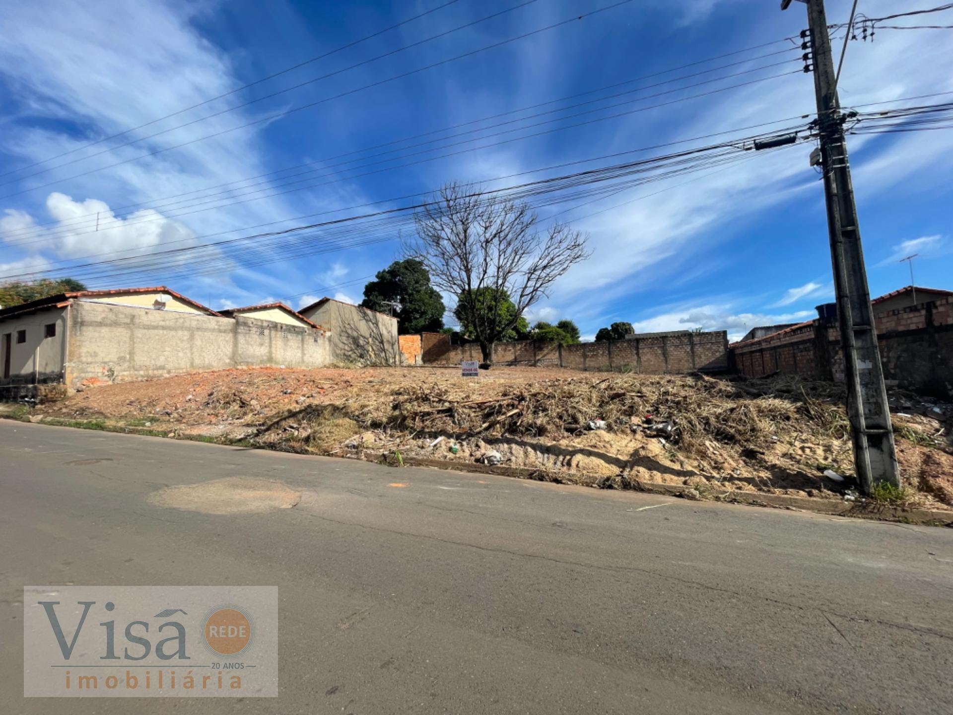 Terreno à venda com 900m² de terreno no Bela Vista, Paracatu — foto principal