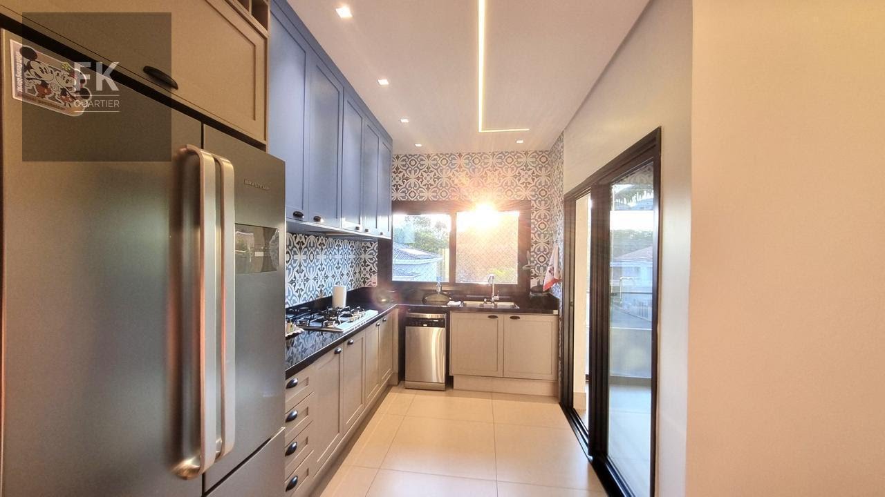 Casa à venda com 4 quartos, 4 suítes, 4 vagas e 360m² no Alphaville, Santana de Parnaíba (SP) — foto 13 de 30