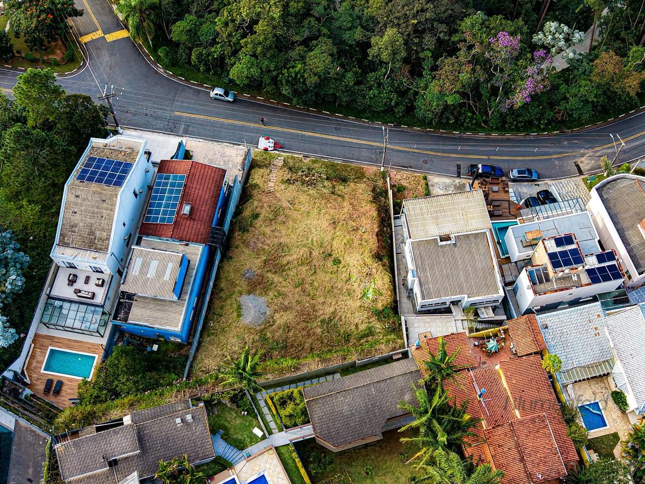 Terreno à venda com 367m² de terreno no Condomínio Arujazinho IV, Arujá — foto principal