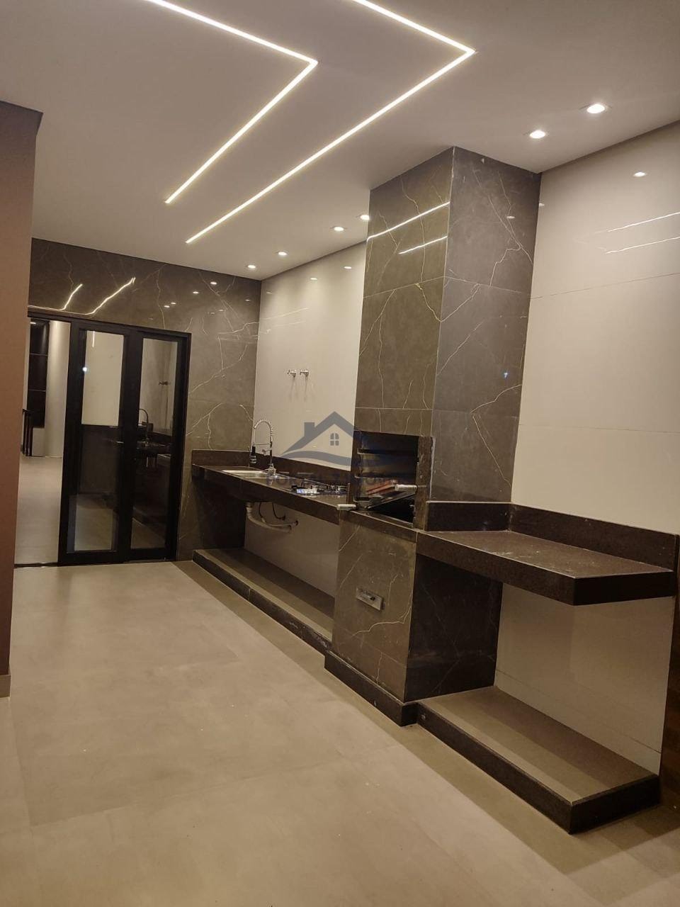 Casa à venda com 3 quartos, 1 suíte, 4 vagas e 178m² no Flórida, Sete Lagoas (MG) — foto 15 de 16