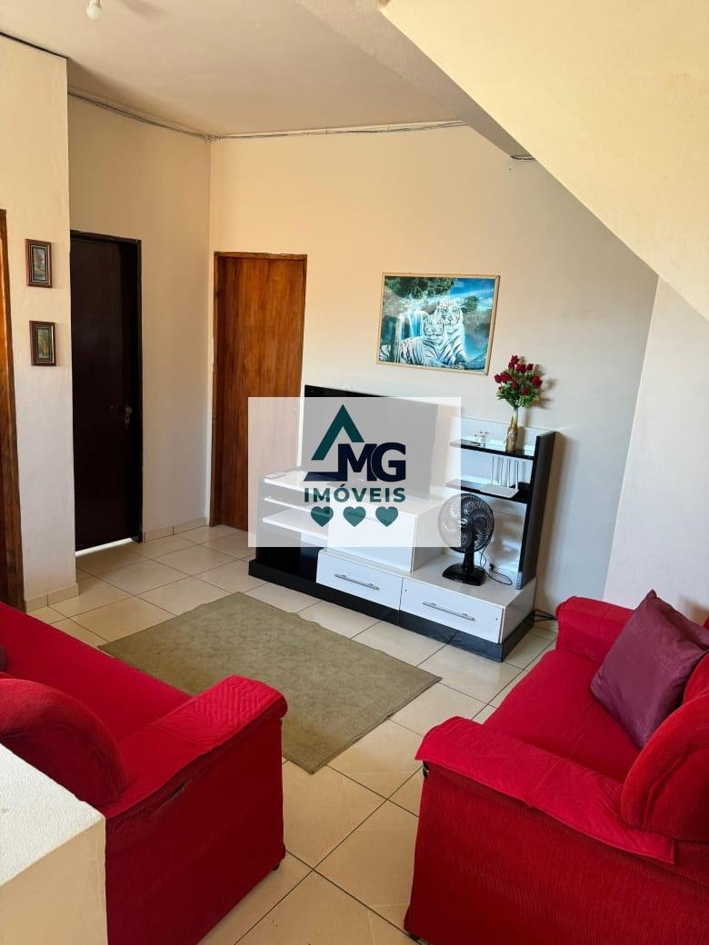 Casa à venda com 9 quartos e 6 banheiros no Centro, São Thomé das Letras (MG) — foto 14 de 18