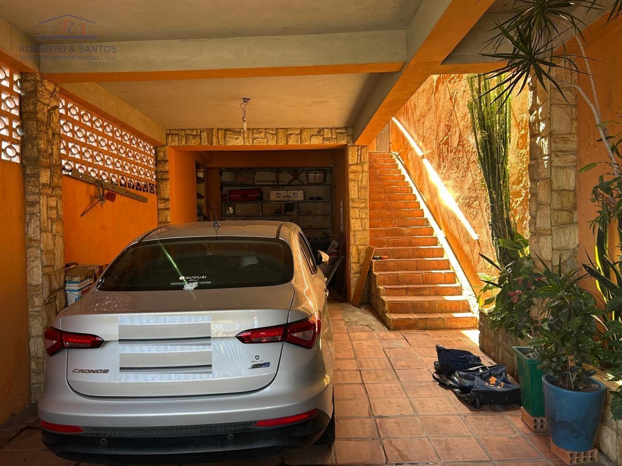 Garagem coberta