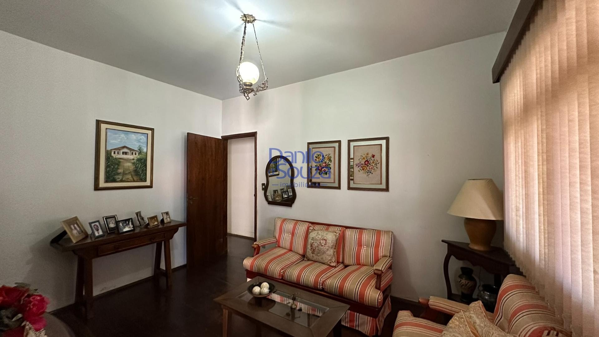 Casa à venda com 4 quartos, 1 suíte, 1 vaga e 480m² no Centro, Araxá (MG) — foto 6 de 23