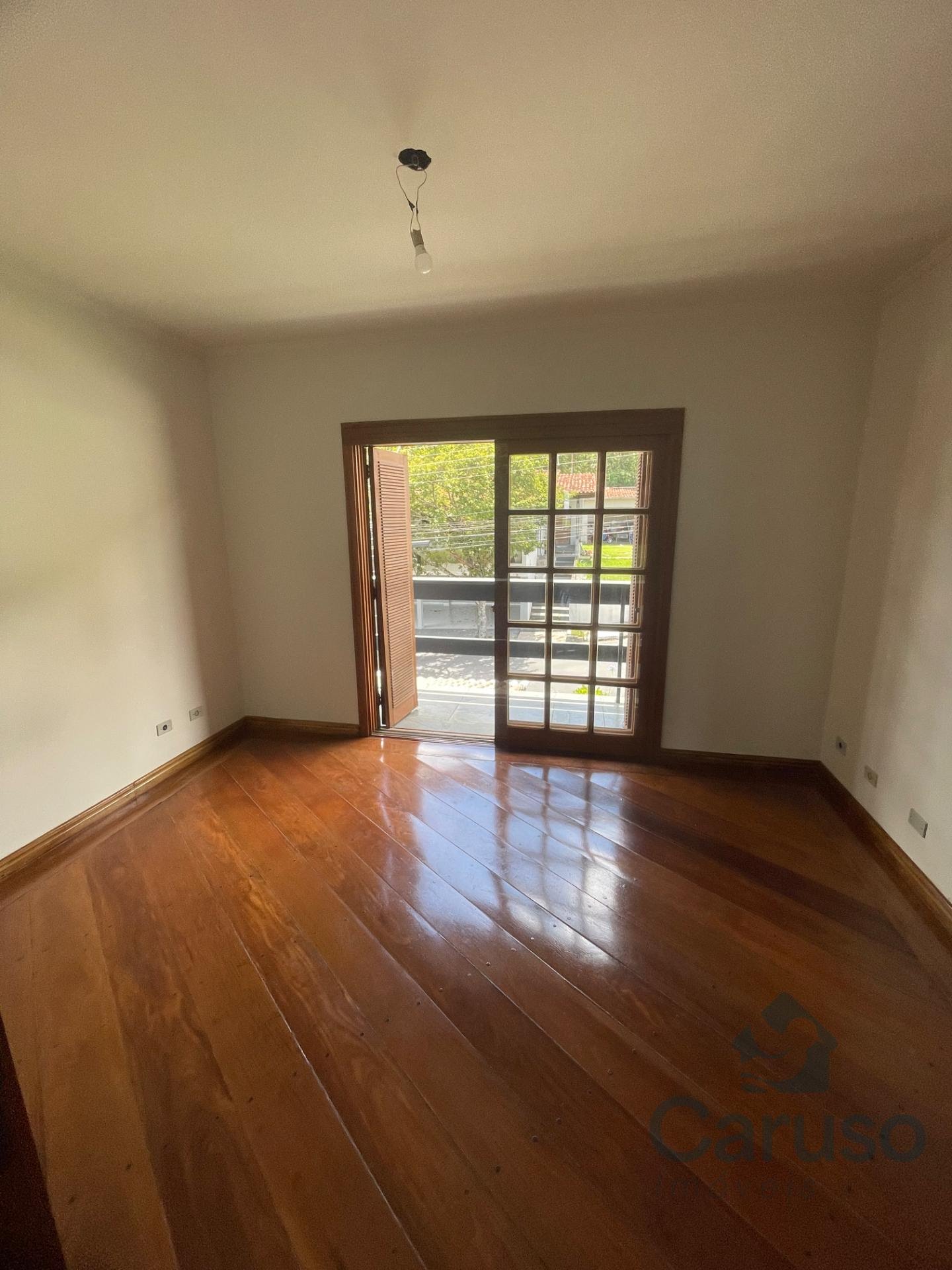 Casa à venda com 3 quartos, 1 suíte, 2 vagas e 267m² no Condomínio Arujazinho IV, Arujá (SP) — foto 15 de 29