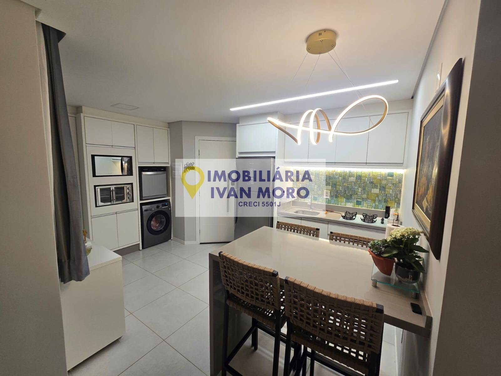 Apartamento à venda com 2 quartos, 1 banheiro, 1 vaga e 70m² no Daniela, Florianópolis (SC) — foto 2 de 18