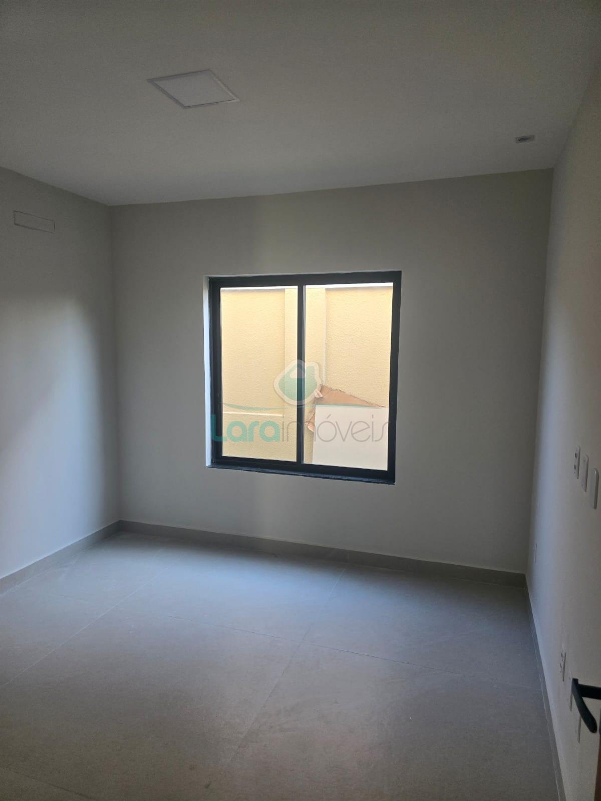 Casa à venda com 4 quartos, 4 suítes, 2 vagas e 230m² no Viverde I, Rio das Ostras (RJ) — foto 22 de 23