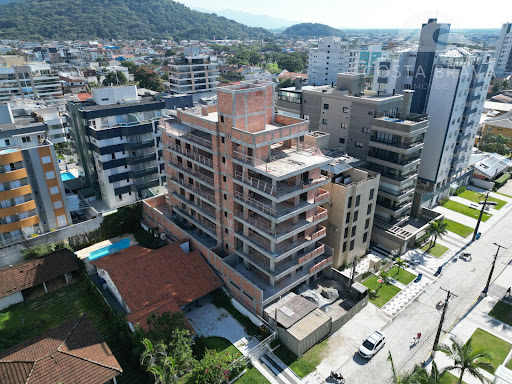 Mais Espaço e Vista Privilegiada em Caiobá! 3 Dorms.