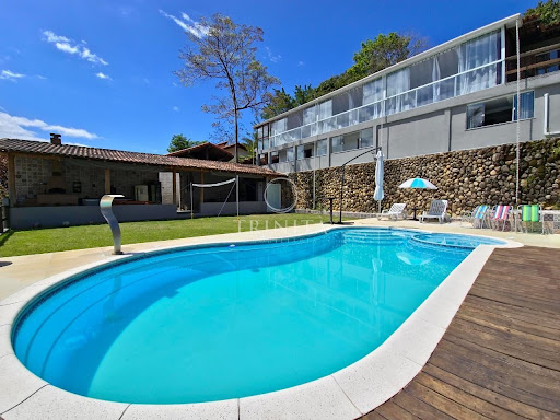 piscina-trinitaimobiliaria-condomínioitaoca