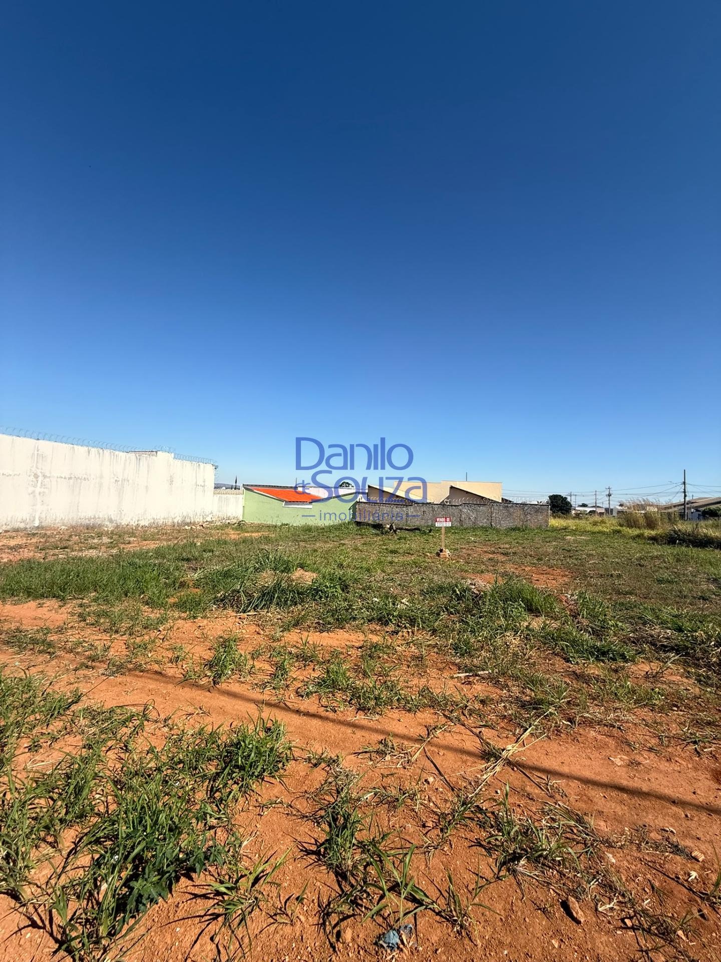 Terreno à venda com 593m² de terreno no Jardim Europa IV, Araxá — foto principal