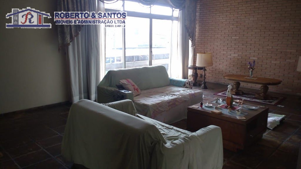 sala com sacada outra vista