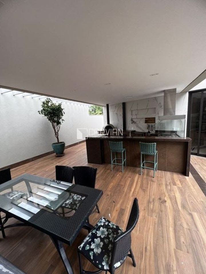 Casa à venda com 5 quartos, 5 suítes, 6 vagas e 450m² no Vila do Golf, Ribeirão Preto (SP) — foto 23 de 30