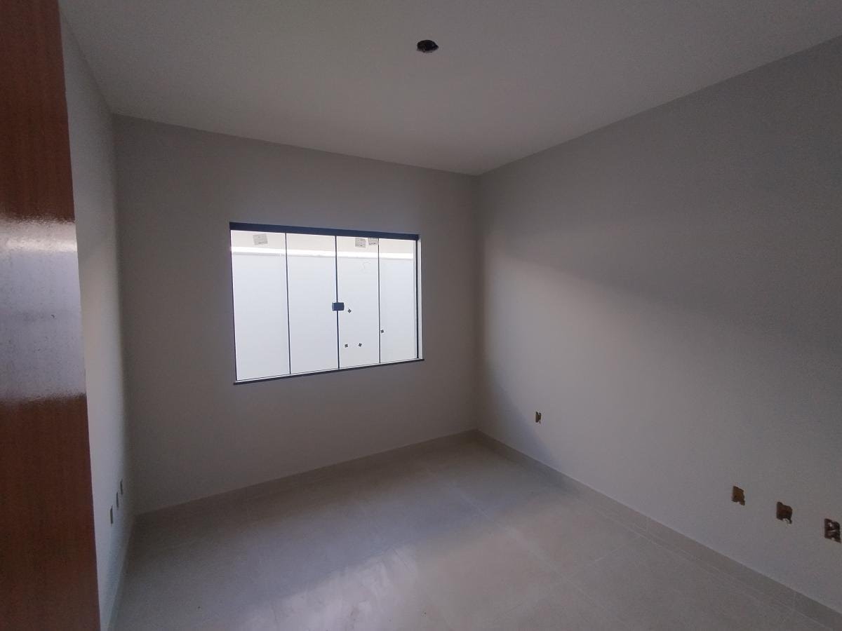 Casa à venda com 3 quartos, 1 suíte, 2 vagas e 120m² no Extensão Serramar, Rio das Ostras (RJ) — foto 7 de 8