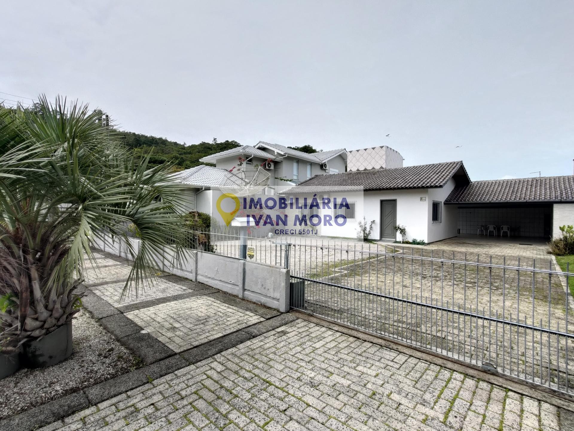 Casa para alugar com 3 quartos, 1 suíte e 3 vagas no Daniela, Florianópolis (SC) — foto 2 de 30