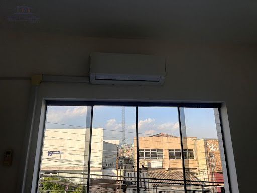 vista da sala pra rua 