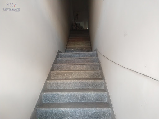 Escadas de acesso