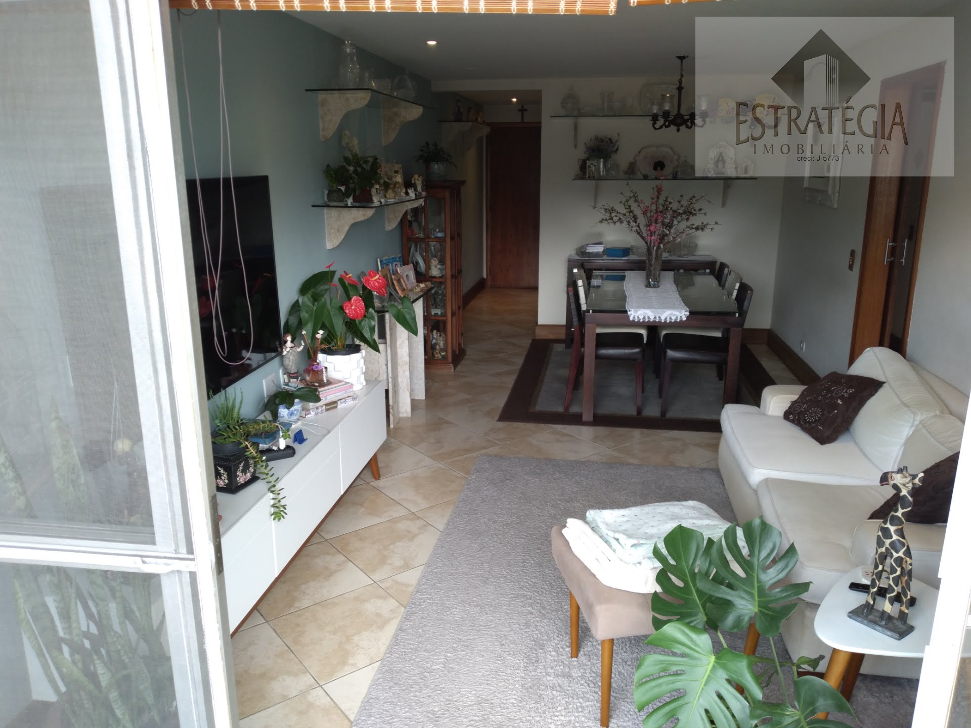 Apartamento à venda com 3 quartos, 1 suíte, 1 vaga e 95m² no Valparaíso, Petrópolis (RJ) — foto 3 de 15