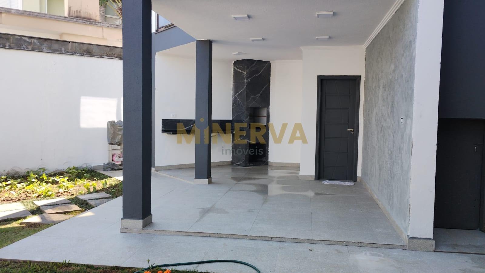 Casa à venda com 3 quartos, 1 suíte, 3 vagas e 330m² no Jardim Fazenda Rincao - Aruja V, Arujá (SP) — foto 3 de 13
