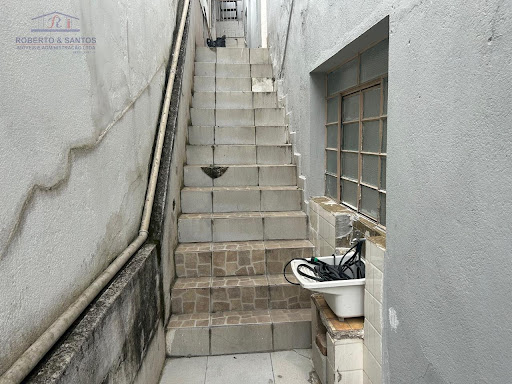 Escadas de acesso