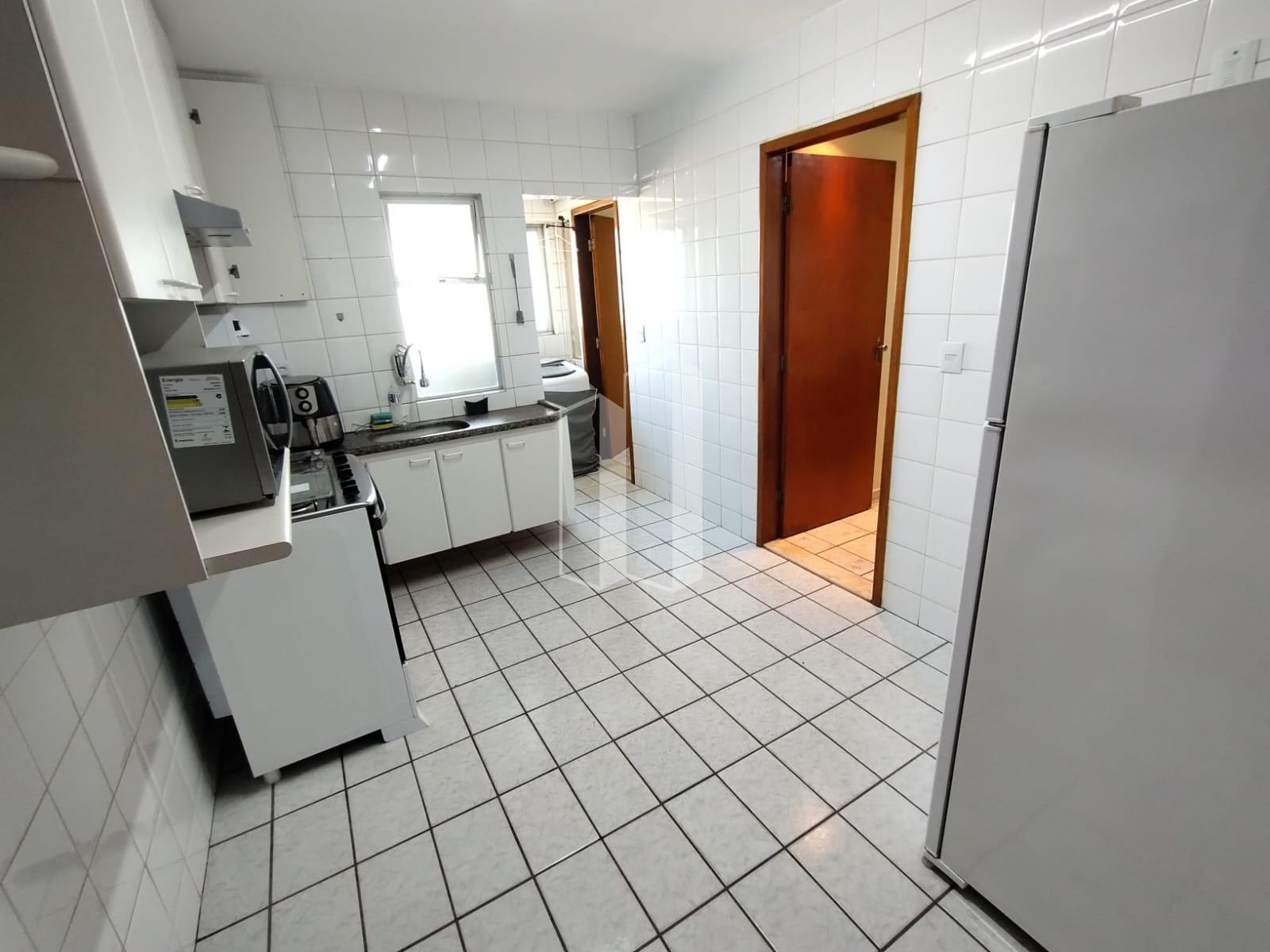 Apartamento para alugar com 3 quartos, 1 suíte, 2 vagas e 92m² no Jardim América, Goiânia (GO) — foto 3 de 28
